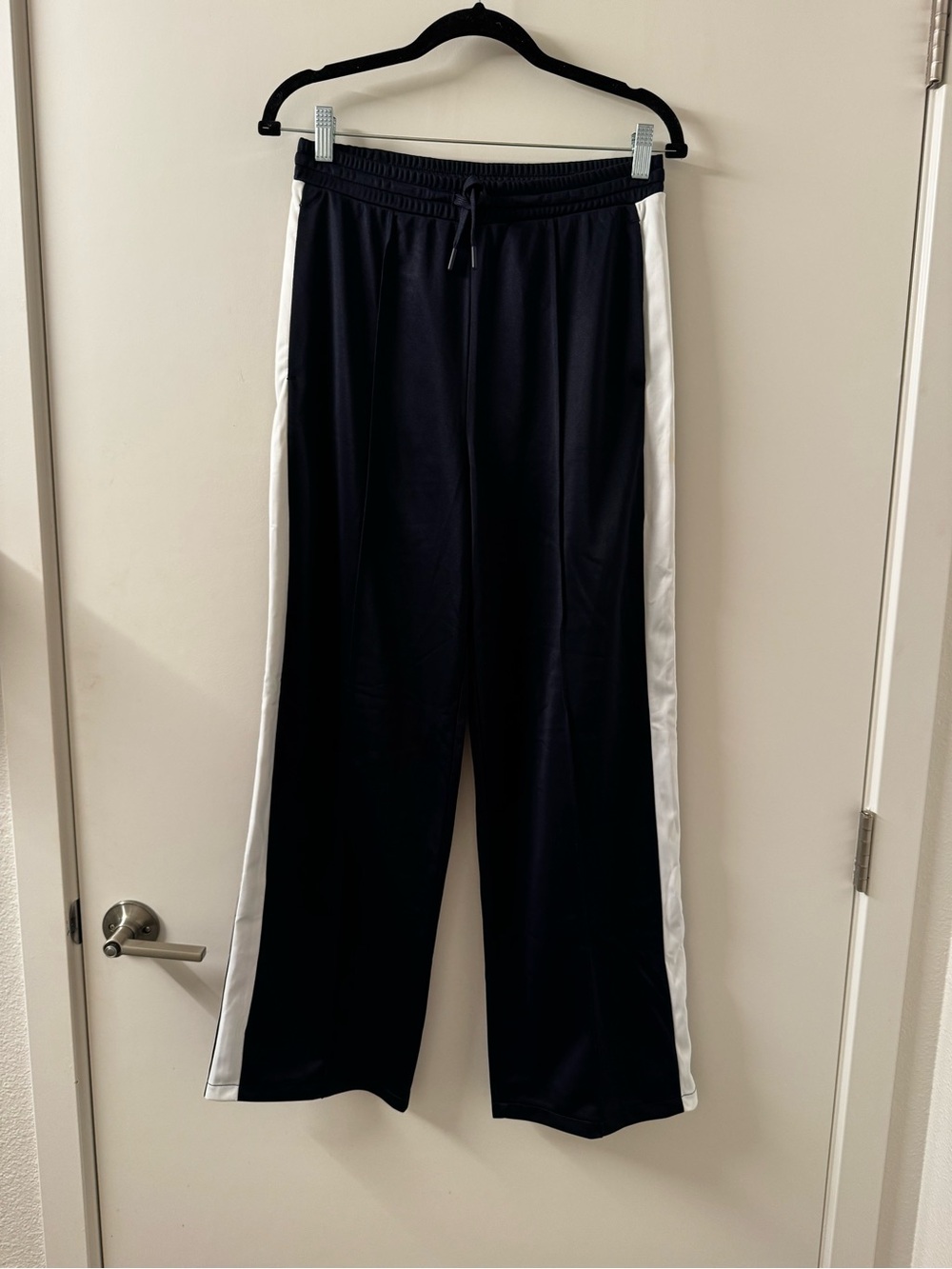 Women's H&M Drawstring Navy and White Track Pants